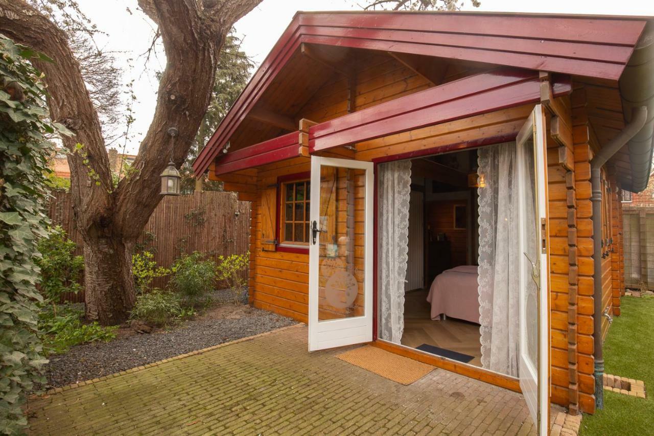 Onder De Kersenboom Bed & Breakfast Hilversum Exterior photo